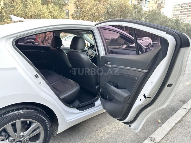 Hyundai Avante 2017, 158,116 km - 1.6 l - Bakı