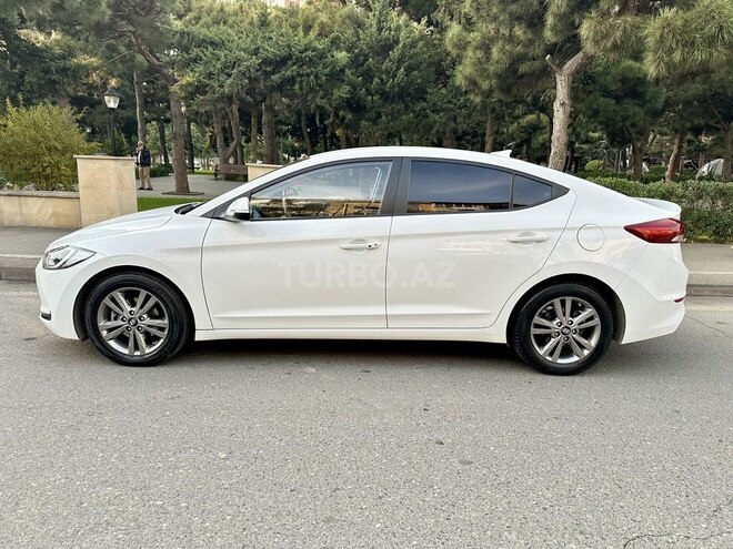Hyundai Avante 2017, 158,116 km - 1.6 l - Bakı
