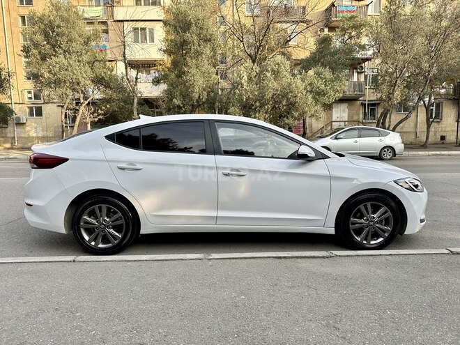 Hyundai Avante 2017, 158,116 km - 1.6 l - Bakı