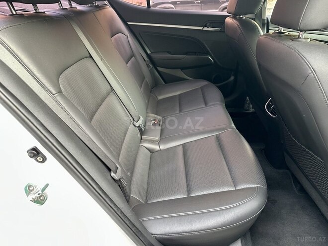 Hyundai Avante 2017, 158,116 km - 1.6 l - Bakı