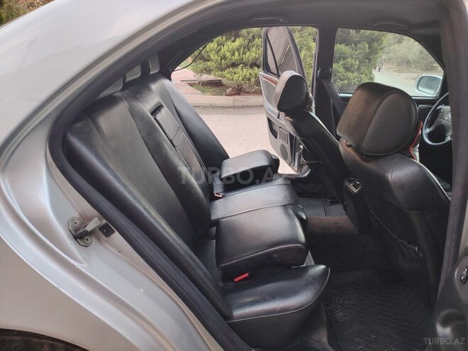 Mercedes E 220 d 1999, 302,000 km - 2.2 l - Bakı