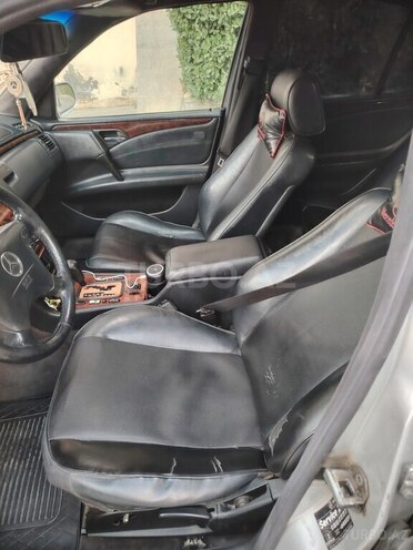Mercedes E 220 d 1999, 302,000 km - 2.2 l - Bakı