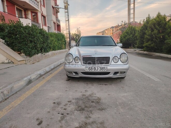 Mercedes E 220 d 1999, 302,000 km - 2.2 l - Bakı