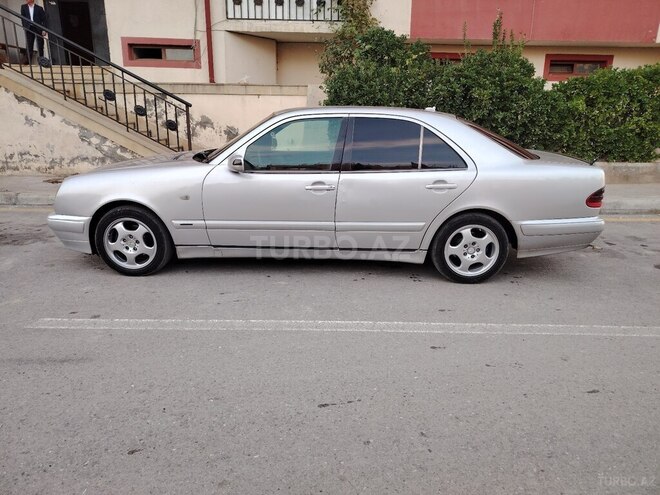 Mercedes E 220 d 1999, 302,000 km - 2.2 l - Bakı