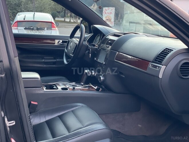 Volkswagen Touareg 2004, 258,741 km - 3.2 l - Sumqayıt