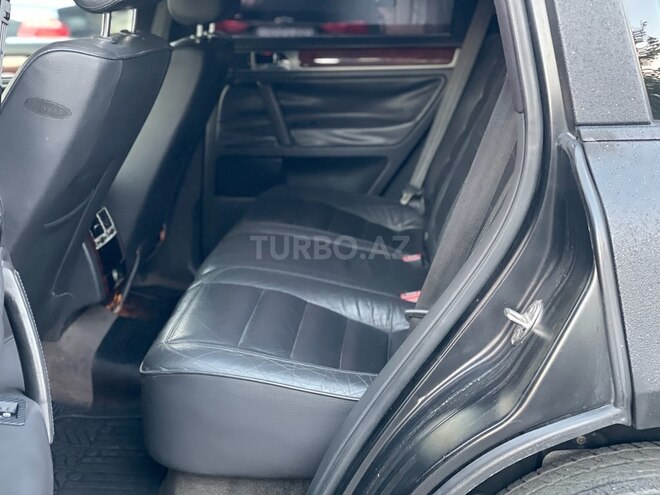 Volkswagen Touareg 2004, 258,741 km - 3.2 l - Sumqayıt