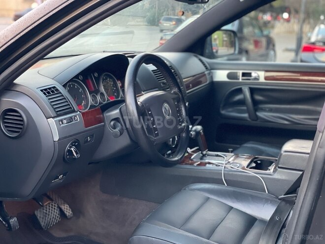 Volkswagen Touareg 2004, 258,741 km - 3.2 l - Sumqayıt