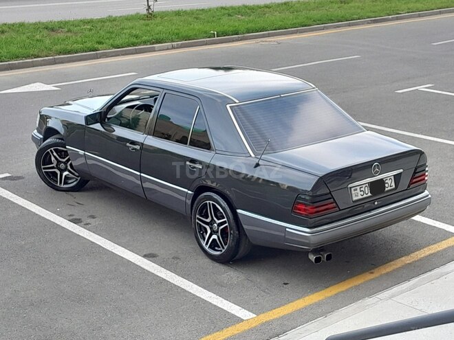 Mercedes E 220 1994, 327,453 km - 2.2 l - Sumqayıt