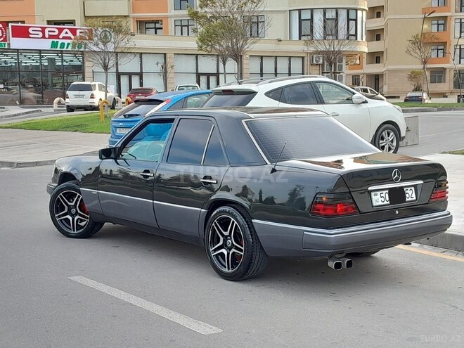 Mercedes E 220 1994, 327,453 km - 2.2 l - Sumqayıt