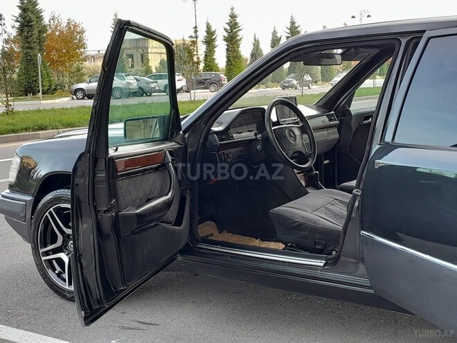 Mercedes E 220 1994, 327,453 km - 2.2 l - Sumqayıt