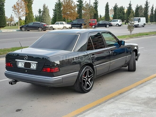 Mercedes E 220 1994, 327,453 km - 2.2 l - Sumqayıt