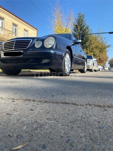 Mercedes E 270 2001, 400 km - 2.7 l - İmişli