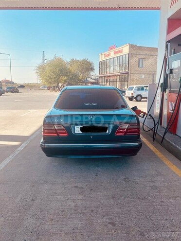 Mercedes E 270 2001, 400 km - 2.7 l - İmişli