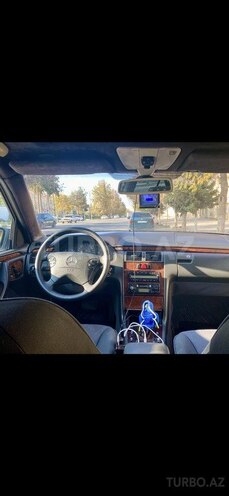 Mercedes E 270 2001, 400 km - 2.7 l - İmişli
