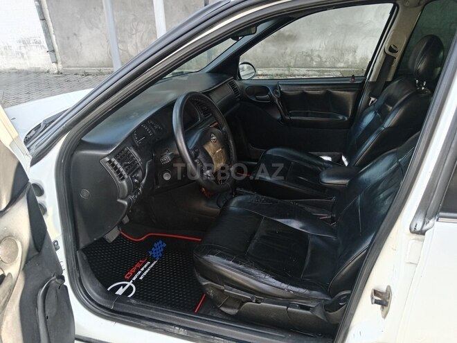 Opel Vectra 1997, 230,000 km - 2.0 l - Şəki