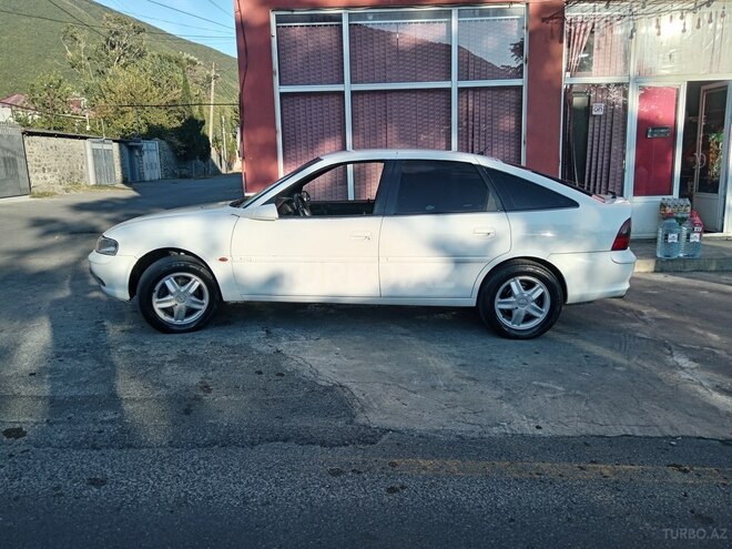 Opel Vectra 1997, 230,000 km - 2.0 l - Şəki
