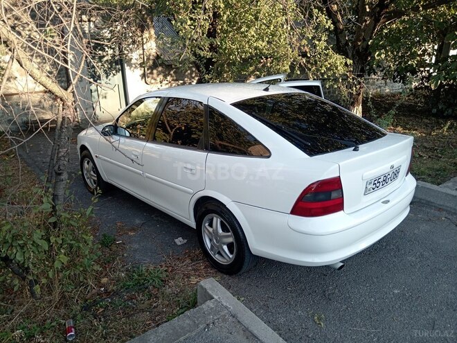 Opel Vectra 1997, 230,000 km - 2.0 l - Şəki