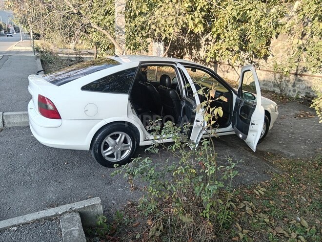 Opel Vectra 1997, 230,000 km - 2.0 l - Şəki