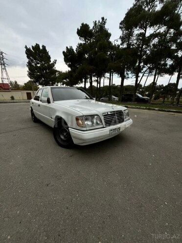 Mercedes E 220 1994, 480,000 km - 2.2 l - Bakı