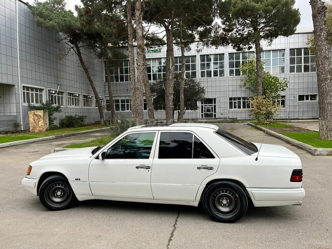 Mercedes E 220 1994, 480,000 km - 2.2 l - Bakı
