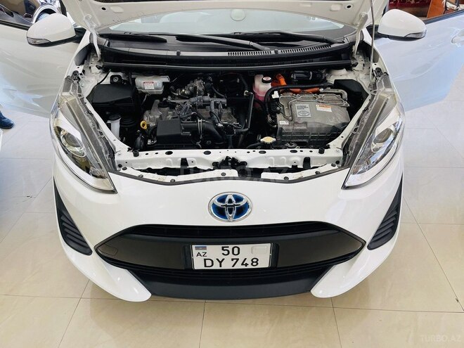 Toyota Aqua-17