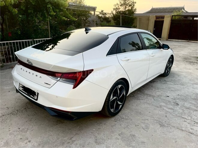 Hyundai Elantra-7