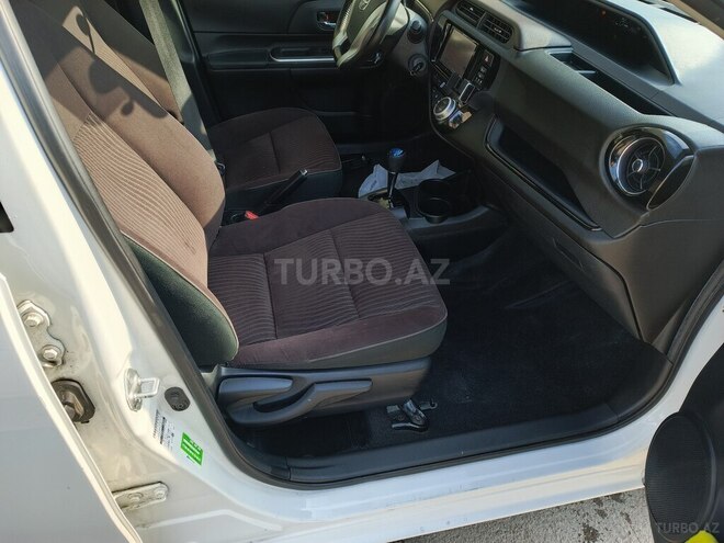Toyota Aqua 2016, 128,200 km - 1.5 l - Bakı