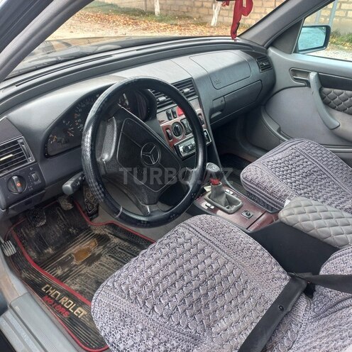 Mercedes C 180 1998, 534,552 km - 1.8 l - Quba