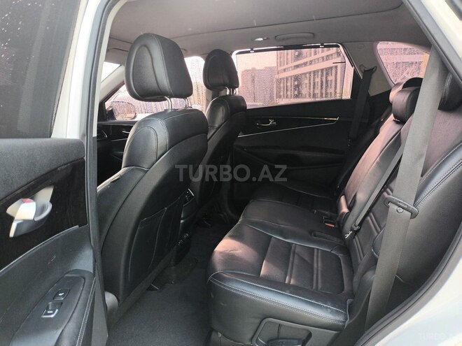 Kia Sorento-13
