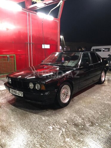 BMW 520 1988, 380,000 km - 2.0 l - Gəncə