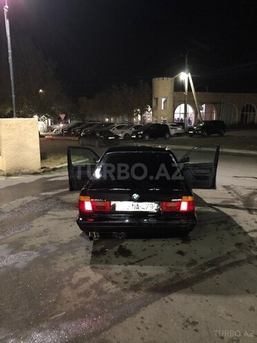BMW 520 1988, 380,000 km - 2.0 l - Gəncə