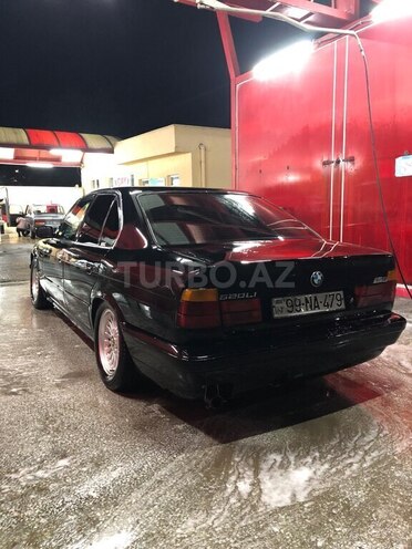 BMW 520 1988, 380,000 km - 2.0 l - Gəncə