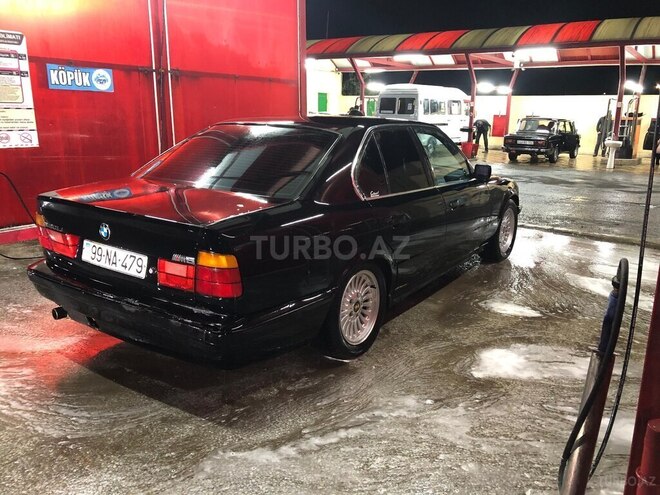 BMW 520 1988, 380,000 km - 2.0 l - Gəncə