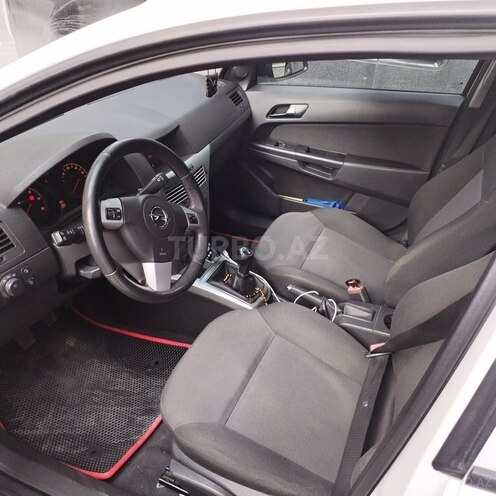 Opel Astra 2010, 194,150 km - 1.3 l - Bakı