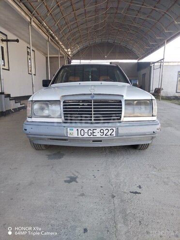 Mercedes E 200 1991, 999,999 km - 2.0 l - Tovuz