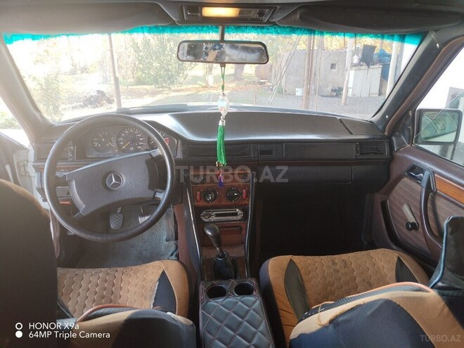 Mercedes E 200 1991, 999,999 km - 2.0 l - Tovuz