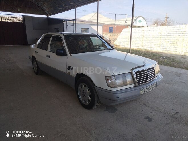 Mercedes E 200 1991, 999,999 km - 2.0 l - Tovuz