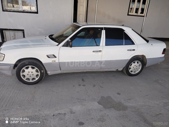 Mercedes E 200 1991, 999,999 km - 2.0 l - Tovuz