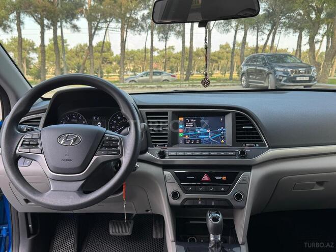 Hyundai Elantra 2017, 273,588 km - 2.0 л - Bakı