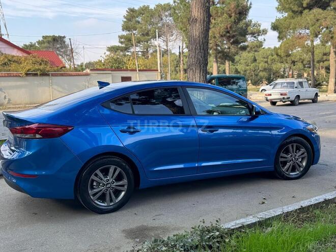 Hyundai Elantra 2017, 273,588 km - 2.0 л - Bakı