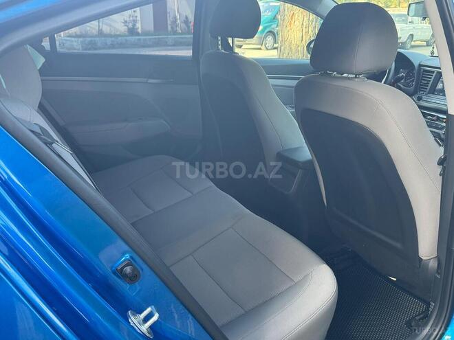 Hyundai Elantra 2017, 273,588 km - 2.0 л - Bakı