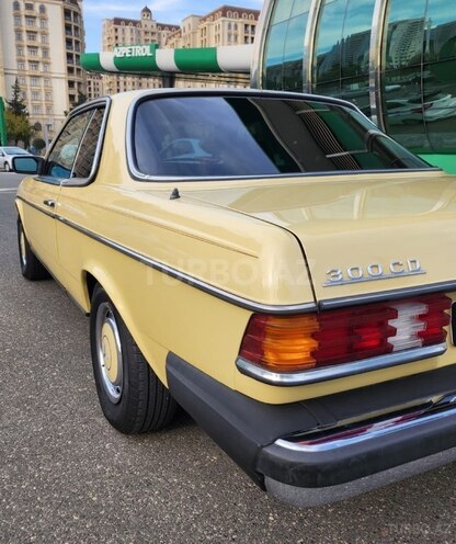 Mercedes S 300 1979, 170,590 km - 3.0 l - Bakı
