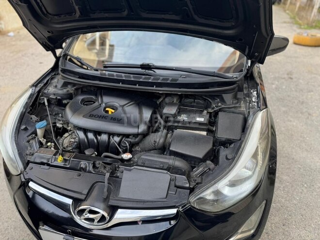 Hyundai Elantra 2016, 300,000 km - 1.8 l - Bakı
