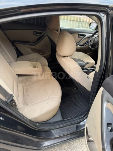 Hyundai Elantra 2016, 300,000 km - 1.8 l - Bakı