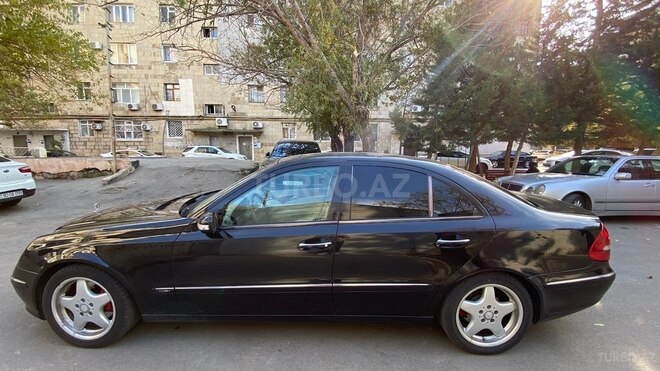 Mercedes E 320 2002, 263,000 km - 3.2 l - Bakı