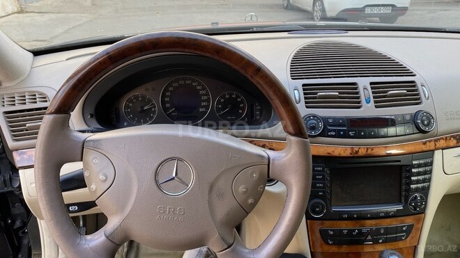 Mercedes E 320 2002, 263,000 km - 3.2 l - Bakı