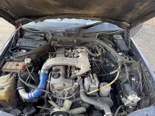 Mercedes E 300 d 1992, 351,236 km - 3.0 l - Kürdəmir