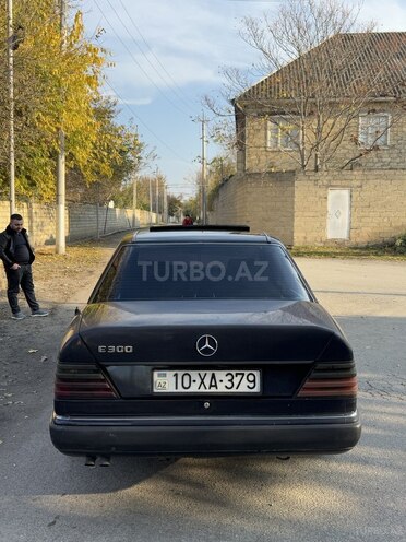Mercedes E 300 d 1992, 351,236 km - 3.0 l - Kürdəmir