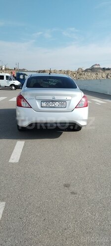 Nissan Sunny 2015, 240,000 km - 1.6 л - Bakı
