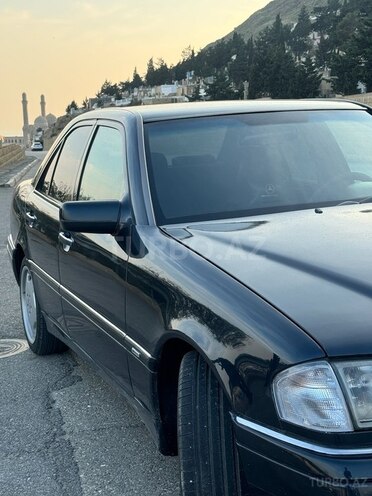 Mercedes C 220 1997, 250,000 km - 2.2 l - Bakı